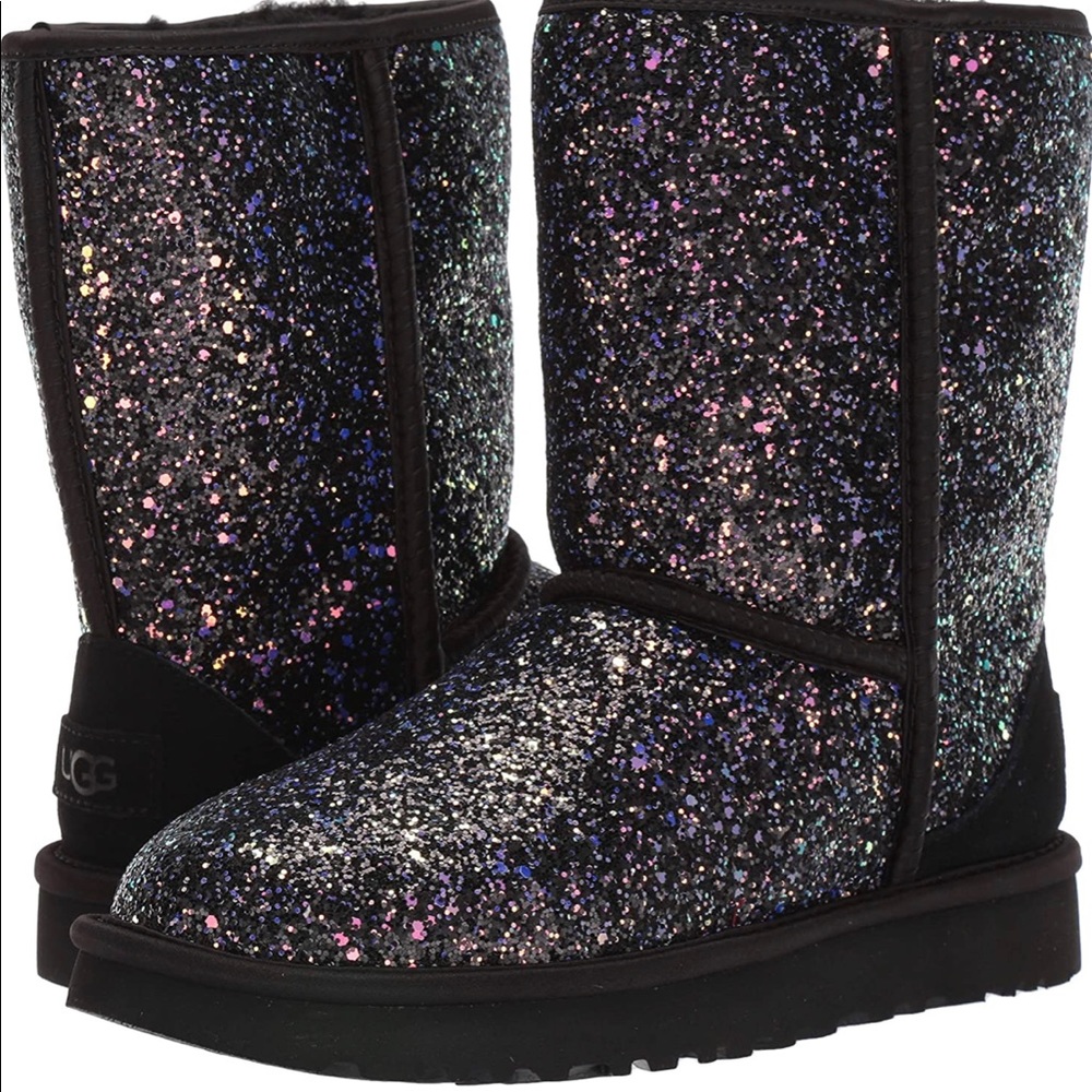 NIB Authentic UGG Women's Classic Short Cosmos Boot Size 7 NIB BLACK GLITTER